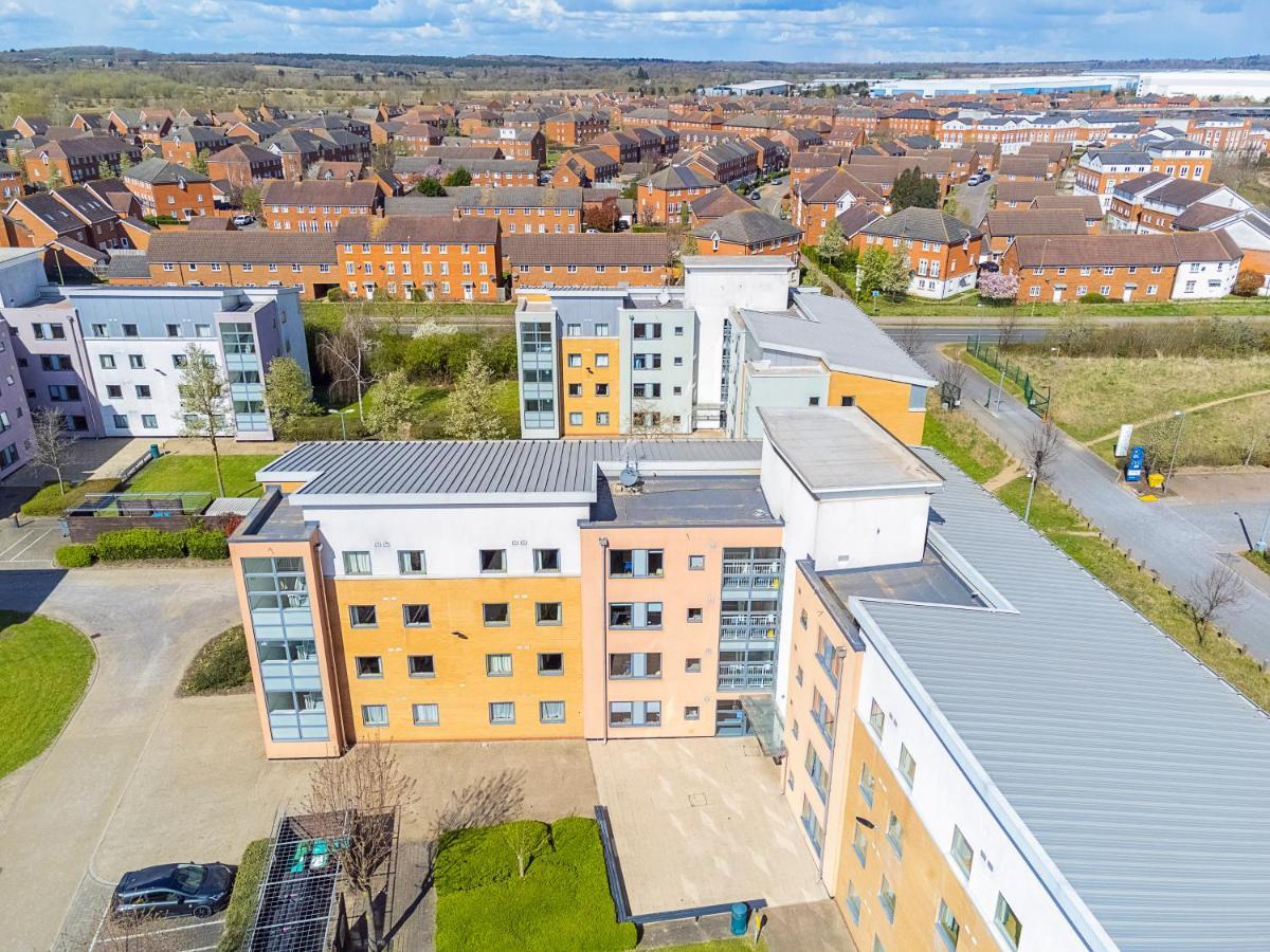 Vibrant Ensuite Rooms, Hatfield - Sk ภายนอก รูปภาพ