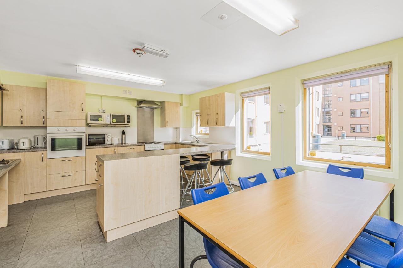 Vibrant Ensuite Rooms, Hatfield - Sk ภายนอก รูปภาพ